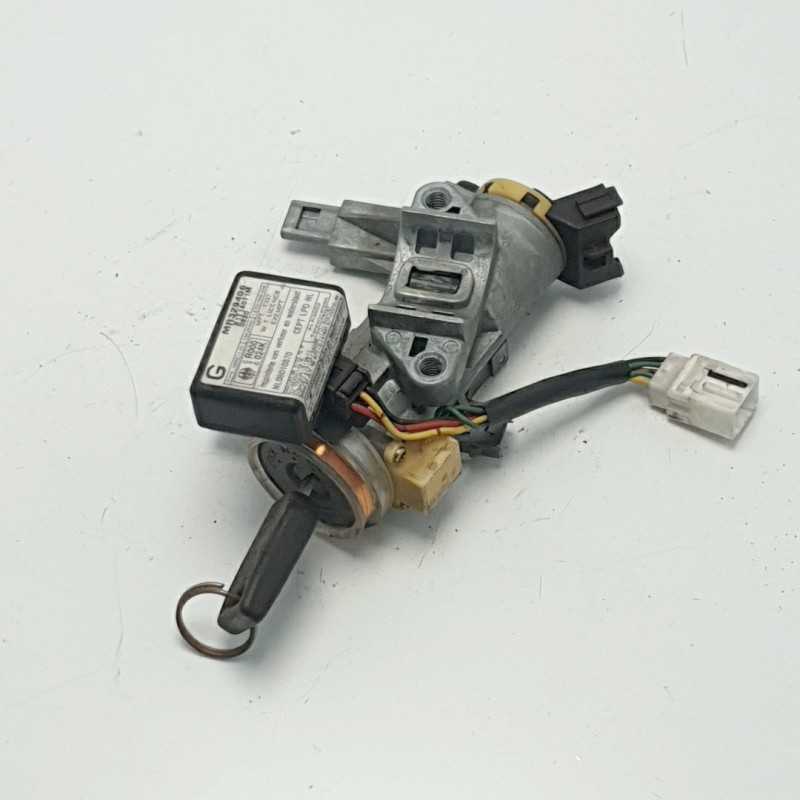 MR329406 bocchetto bloccasterzo accensione avviamento Mitsubishi Pajero Pinin 2000 con chiave MR329406 bocchetto bloccasterzo accensione avviamento Mitsubishi Pajero Pinin 2000 con chiave