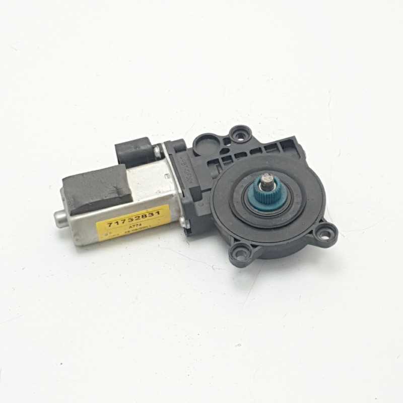 71732831 motorino alzavetri anteriore sinistro Lancia Ypsilon 2003-11 2pin 71732831 motorino alzavetri anteriore sinistro Lancia Ypsilon 2003-11 2pin