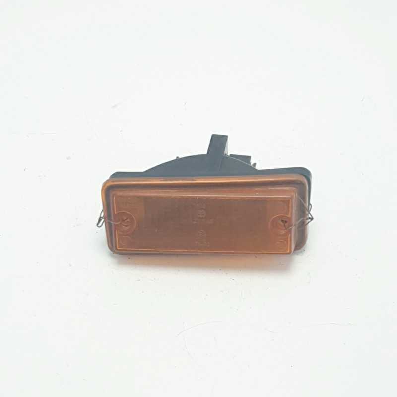 4291648 fanalino freccia indicatore direrzione Fiat 126 epoca anteriore sinistra lato guida 4291648 fanalino freccia indicatore direrzione Fiat 126 epoca anteriore sinistra lato guida