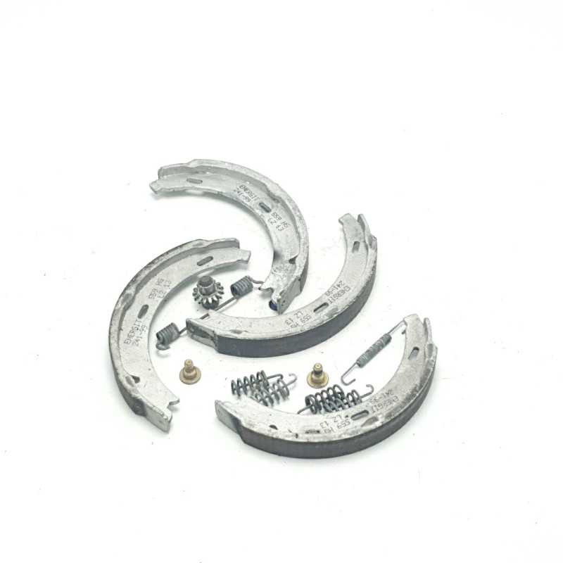 1244200720 kit ganasce freno assale posteriore Mercedes W124 W201 Chrysler Crossfire 1244200720 kit ganasce freno assale posteriore Mercedes W124 W201 Chrysler Crossfire