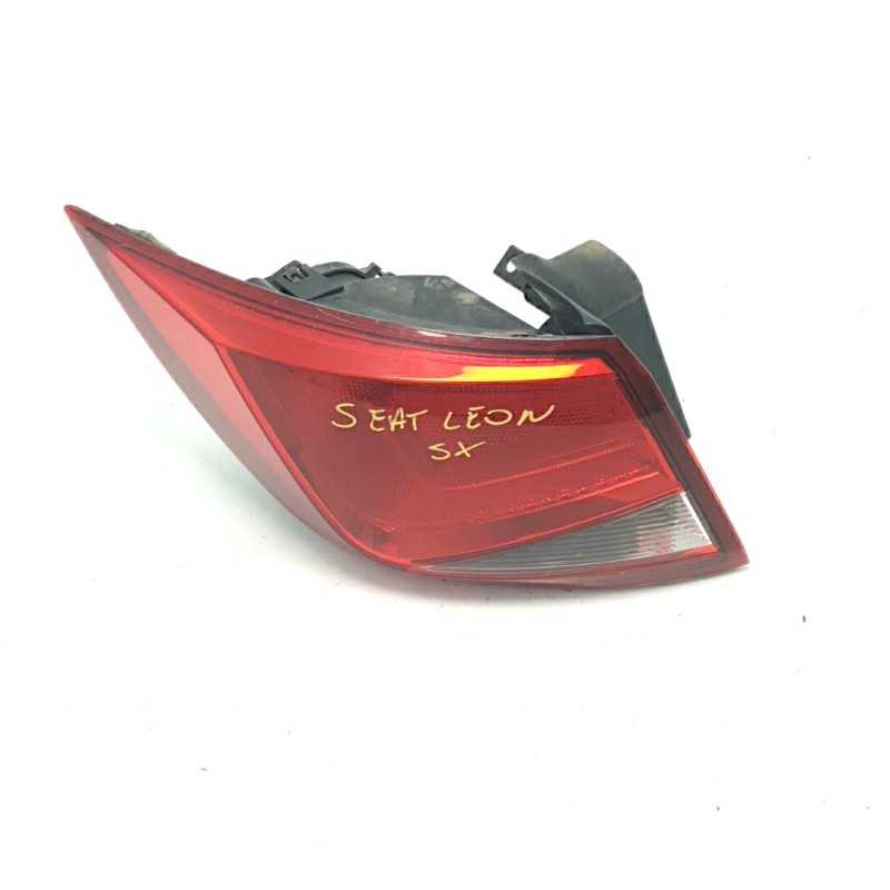 5F9945095 faro fanale gruppo ottico stop posteriore sinistro esterno Seat Leon ST 2013-19 Valeo 4pin 5F9945095 faro fanale gruppo ottico stop posteriore sinistro esterno Seat Leon ST 2013-19 Valeo 4pin