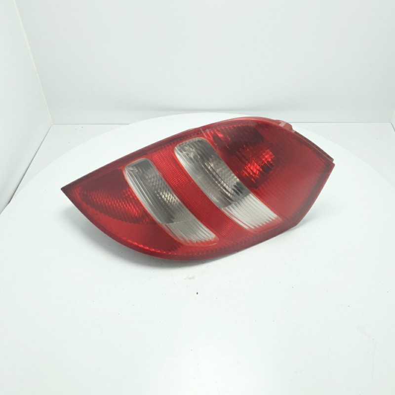 A1698200464 faro fanale gruppo ottico stop Mercedes A169 classe A 5P 2004-12 posteriore destro 6pin A1698200464 faro fanale gruppo ottico stop Mercedes A169 classe A 5P 2004-12 posteriore destro 6pin