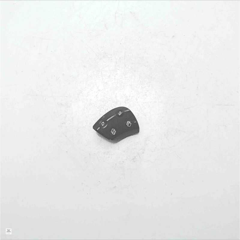 A2038210879 Comando al volante interruttore pulsante Mercedes classe C W203 2000-07 A2038210879 Comando al volante interruttore pulsante Mercedes classe C W203 2000-07