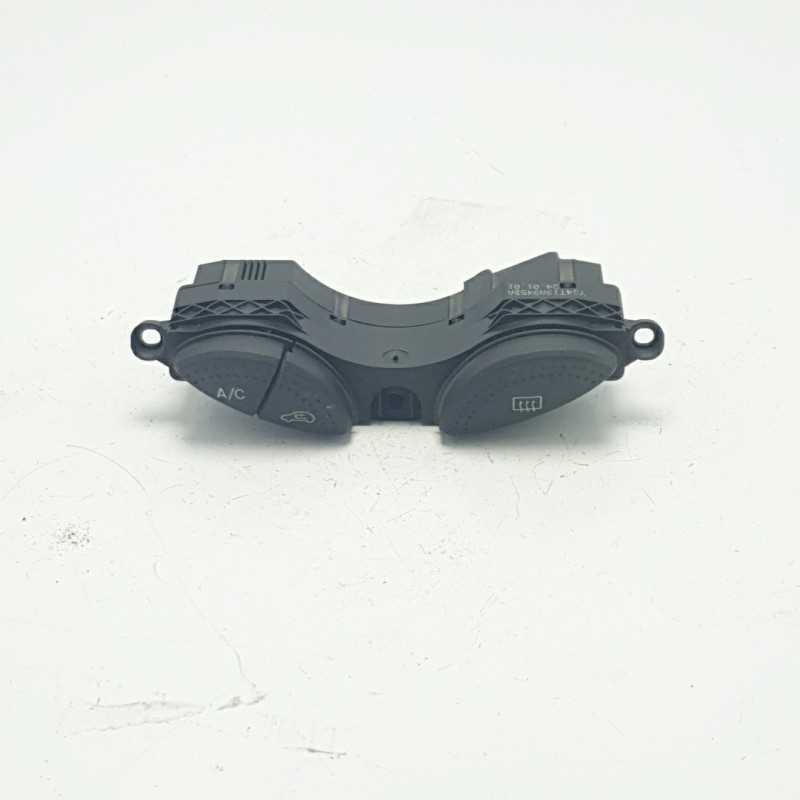 YS4T134A945BA interruttori pulsanti comandi clima a/c Ford Focus Mk1 1998-04 TRW 16pin YS4T134A945BA interruttori pulsanti comandi clima a/c Ford Focus Mk1 1998-04 TRW 16pin