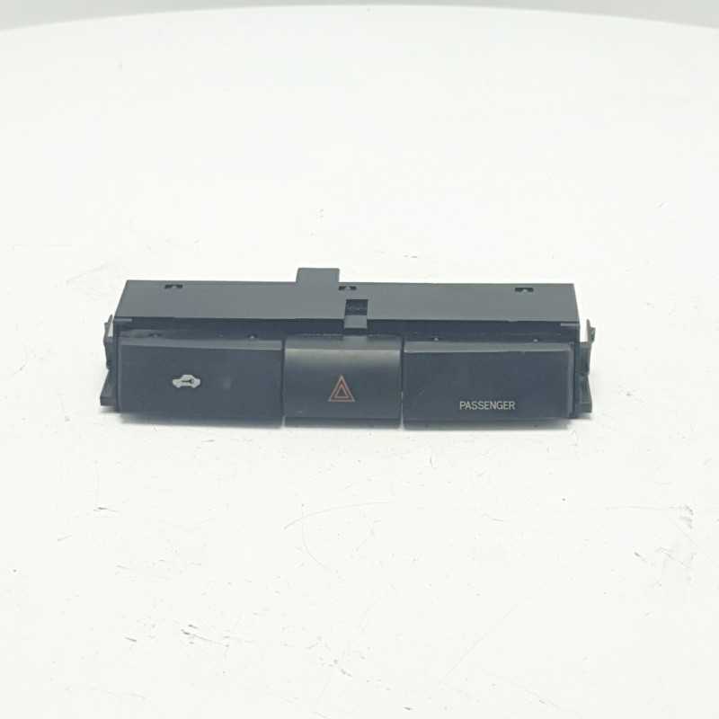 153965 pulsante interruttore comando emergenza 4 frecce Toyota Corolla Verso Mk2 2008 14pin 153965 pulsante interruttore comando emergenza 4 frecce Toyota Corolla Verso Mk2 2008 14pin