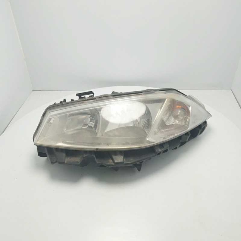 8200073220J faro fanale proiettore anteriore sinistro Reanult Megane MK2 2002-10 Valeo da lucidare 5PIN 8200073220J faro fanale proiettore anteriore sinistro Reanult Megane MK2 2002-10 Valeo da lucidare 5PIN