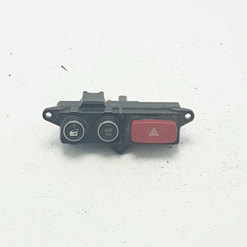 156067821 pulsantiera interruttori comandi ASR emergenza 4 frecce Alfa Romeo 159 Brera Spider 939 12pin 156067821 pulsantiera interruttori comandi ASR emergenza 4 frecce Alfa Romeo 159 Brera Spider 939 12pin