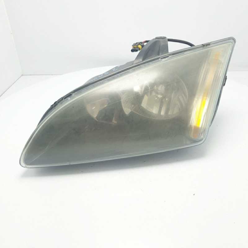 Faro fanale proiettore anteriore sinistro Ford Focus MK2 2004-07 da lucidare 7pin Faro fanale proiettore anteriore sinistro Ford Focus MK2 2004-07 da lucidare 7pin