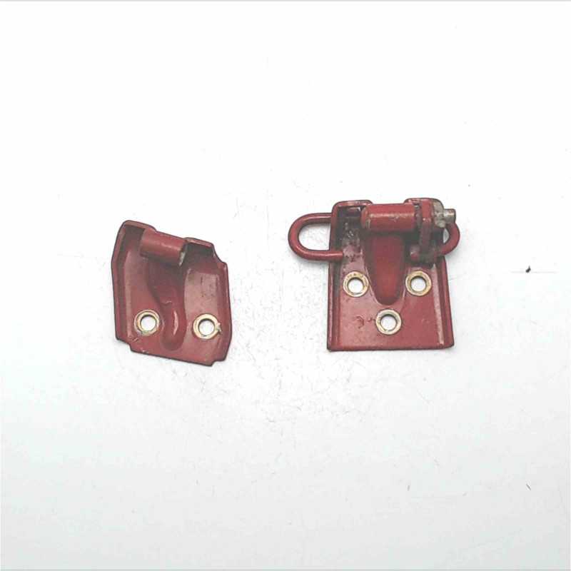Cerniere portiera anteriore destra superiore e inferiore Fiat Punto I serie 176 1993-99 Cerniere portiera anteriore destra superiore e inferiore Fiat Punto I serie 176 1993-99