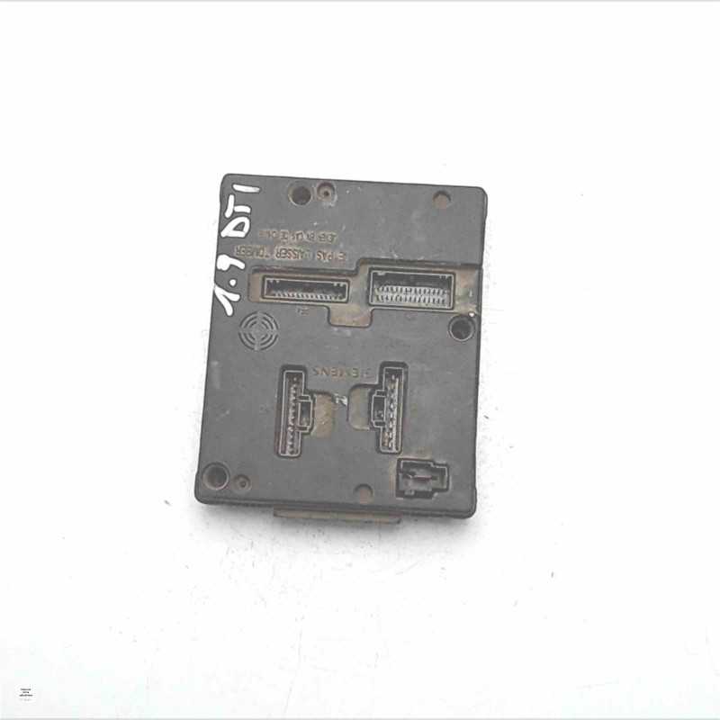 7703297930 Centralina ECU portafusibili body computer Renault Megane I serie 1995-03 S108502400B 7703297930 Centralina ECU portafusibili body computer Renault Megane I serie 1995-03 S108502400B
