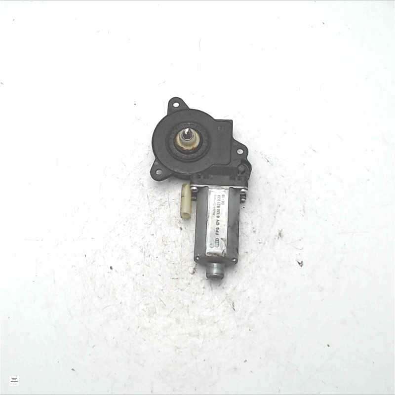 0130821939 Motorino alzavetro alzacristalli anteriore destro Ford Fiesta V serie 1.4tdi 2002-08 0130821939 Motorino alzavetro alzacristalli anteriore destro Ford Fiesta V serie 1.4tdi 2002-08