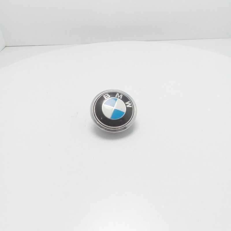 51247153173-03 stemma logo maniglia portellone baule Bmw E81 E87 serie 1 2004-13 in metallo 51247153173-03 stemma logo maniglia portellone baule Bmw E81 E87 serie 1 2004-13 in metallo