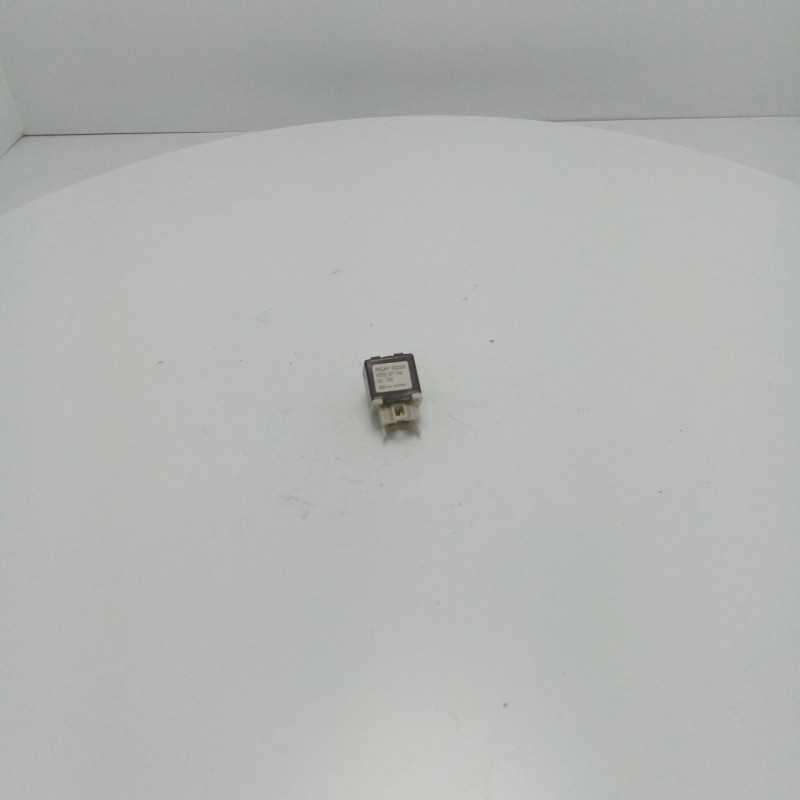 Relay No30A relè multifunzione Kia Carnival MK2 K75767740 Relay No30A relè multifunzione Kia Carnival MK2 K75767740