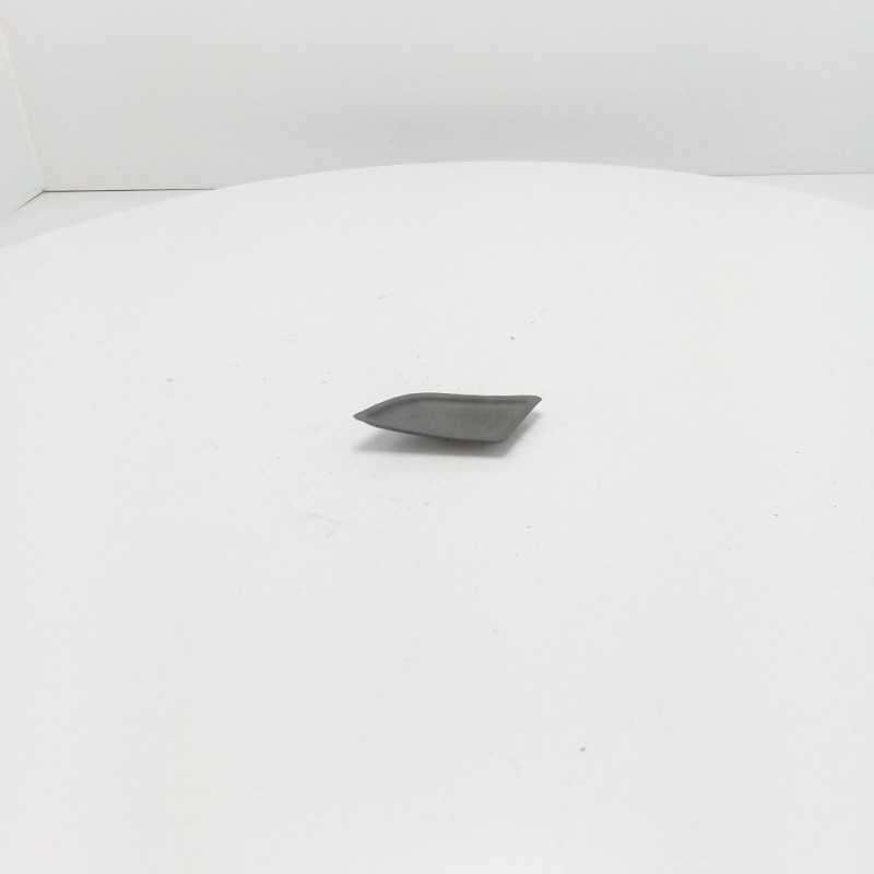 735572410 vassoio tappetino in gomma bracciolo interno Fiat 500 X 2014-22 anteriore destra 735572410 vassoio tappetino in gomma bracciolo interno Fiat 500 X 2014-22 anteriore destra
