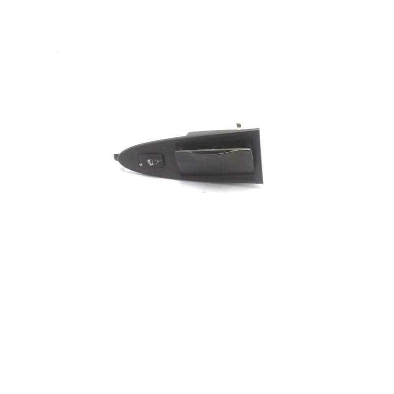 Pulsantiera interruttore alzacristallo Fiat Croma 2° serie 194 1.9 MJT 88KW 2008 cod mot 939A1000 posteriore sinistra Pulsantiera interruttore alzacristallo Fiat Croma 2° serie 194 1.9 MJT 88KW 2008 cod mot 939A1000 posteriore sinistra