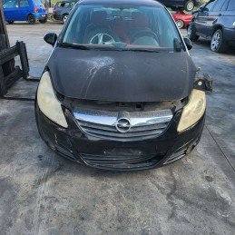 Ricambi usati sul piazzale Opel corsa