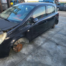 Ricambi usati sul piazzale Opel corsa