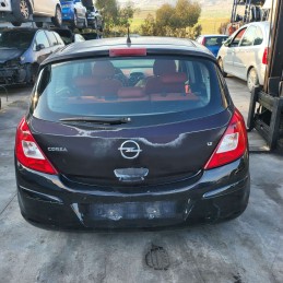 Ricambi usati sul piazzale Opel corsa