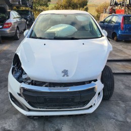 Ricambi usati sul piazzale Peugeot 208