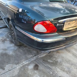Ricambi usati sul piazzale Jaguar
