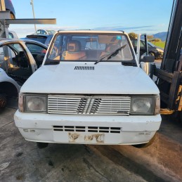 Ricambi usati sul piazzale Fiat Panda