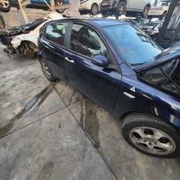 Ricambi usati sul piazzale Alfa Romeo 147