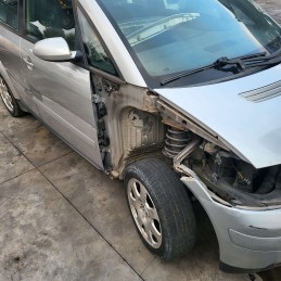 Ricambi usati sul piazzale Audi A2