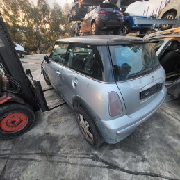 Ricambi usati sul piazzale Mini copper