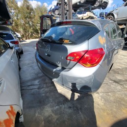 Ricambi usati sul piazzale Opel Astra