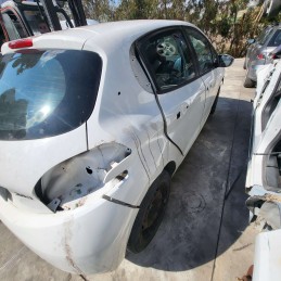 Ricambi usati sul piazzale Peugeot 208