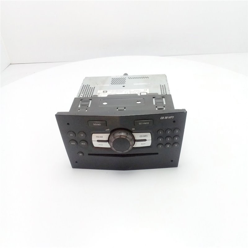 13357129 autoradio stereo lettore CD MP3  Opel Corsa D 1.2 B 63KW 2011 cod mot A12XER Delphi Grundig
