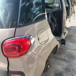 Ricambi usati sul piazzale Fiat 500L