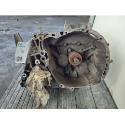 Cambio Renault Dacia Duster 1serie 5marce 1.6/77kw 2014(8200553270)pos P3