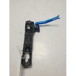 692040D09000 supporto maniglia esterna Toyota Yaris XP130 C MK3 1.0 benzina 5P 2014 posteriore sinistra