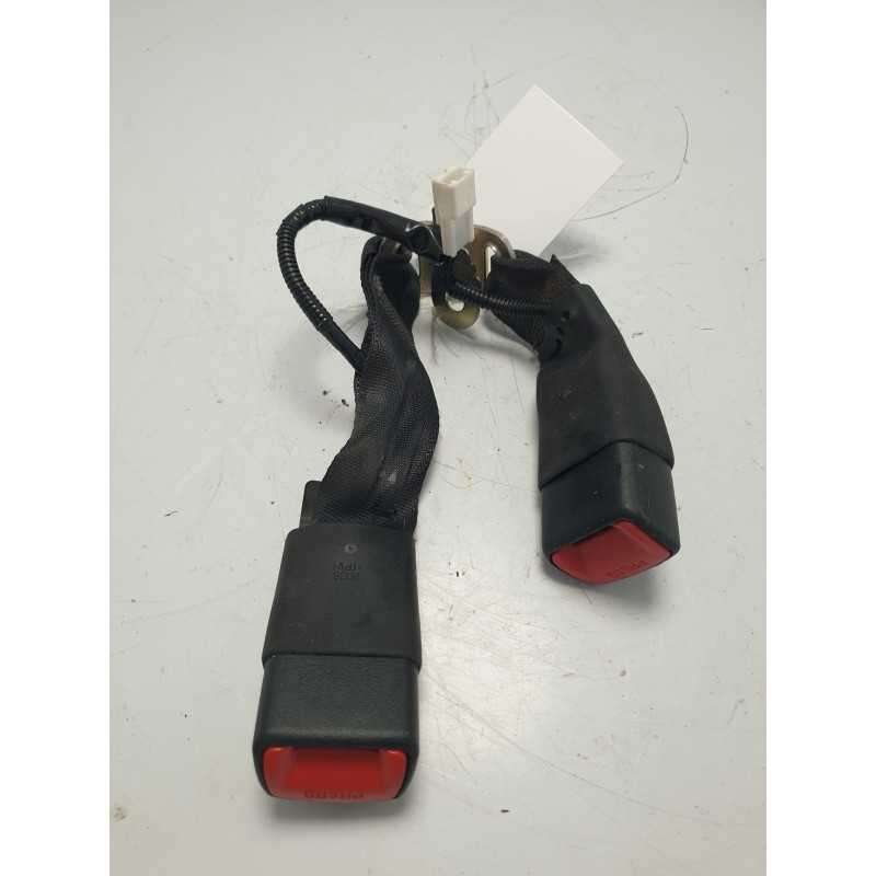 07688 fibbia aggancio attacco cintura di sicurezza Toyota Yaris XP130 C MK3 1.0 benzina 5P 2014 posteriore