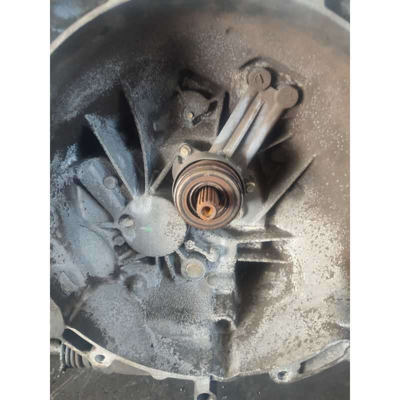 Cambio Ford Fiesta 1.8d 1994-02 5marce (96WT-7F096 DB)pos 02