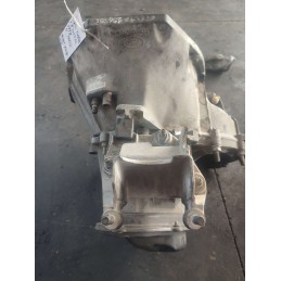 Cambio Ford Fiesta 1.8d 1994-02 5marce (96WT-7F096 DB)pos 02