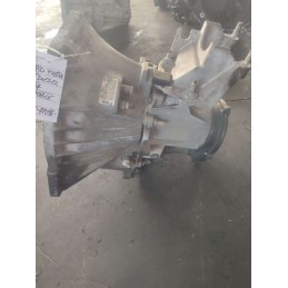 Cambio Ford Fiesta 1.8d 1994-02 5marce (96WT-7F096 DB)pos 02
