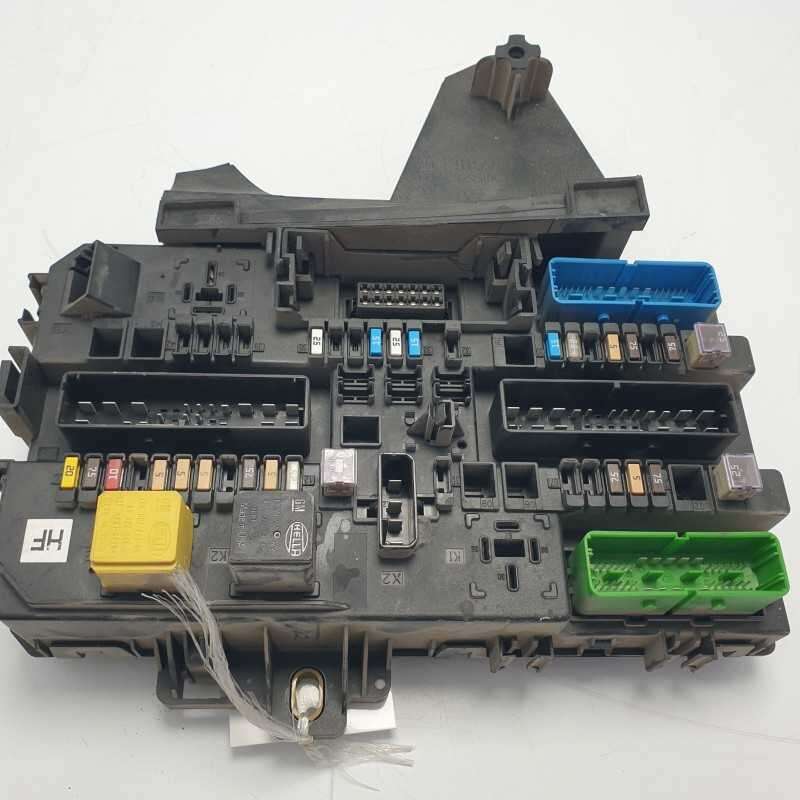 13115937 scatola portafusibili ecu Opel Astra H SW 1.9 CDI 88KW 2006