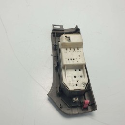 74232-0D110 Gruppo comandi interruttore alzavetri Toyota Yaris II XP90/B 2005-11