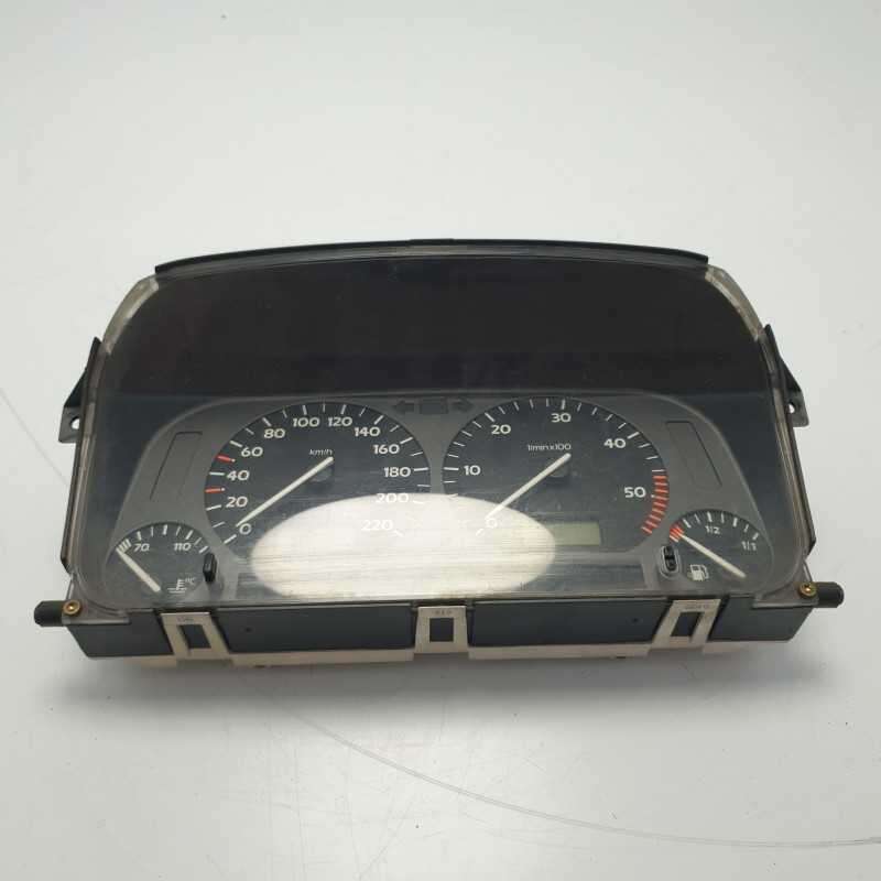 Foto 1 di 10