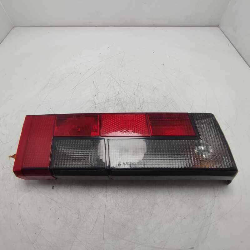 0039581 faro fanale gruppo ottico stop Alfa Romeo 33 1° serie 1983-89 posteriore destro fumè Altissimo