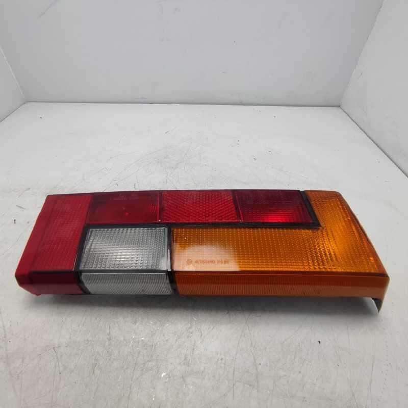 0039581 faro fanale gruppo ottico stop Alfa Romeo 33 1° serie 905 1983-86 posteriore destro arancio Altissimo