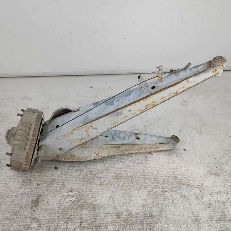 Mozzo fusello montante cuscinetto ruota posteriore destro Piaggio Ape Poker 1991-2005