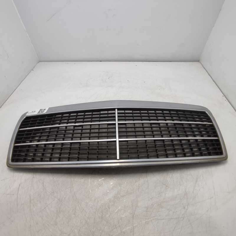2108880023 MASCHERINA CALANDRA MERCEDES CLASSE E W210 USATA