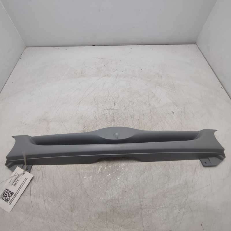 MASCHERINA CALANDRA FORD MONDEO 1993-96 NUOVA NON ORIGINALE PRIMER