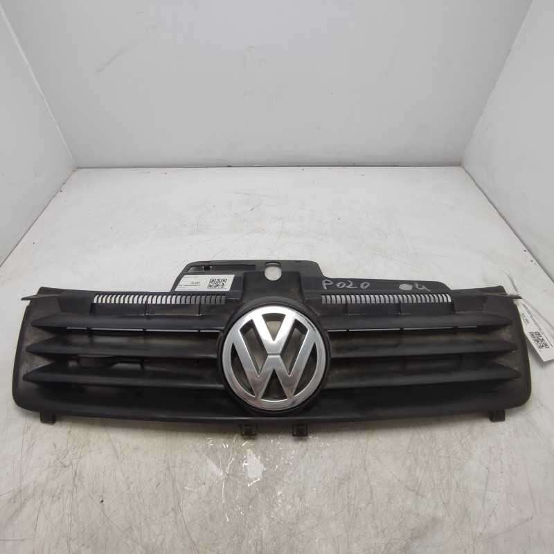 MASCHERINA CALANDRA VOLKSWAGEN POLO 2002 6Q0853651 USATA