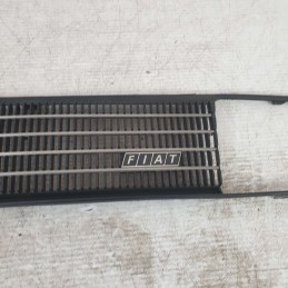 MASCHERINA CALANDRA FIAT 131 SUPERMIRAFIORI DUE FARI NUOVA NON ORIGINALE 