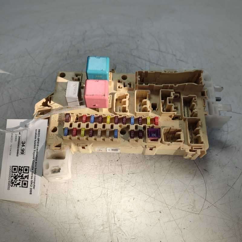 89221-0F010 centralina ecu body computer scatola fusibili Toyota Corolla Verso MK2 2005