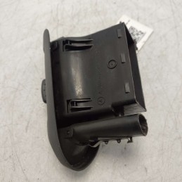 a2038300254 Bocchetta aerazione cruscotto lato dx Mercedes W203 2.2D 611962 2000 1 gancio rotto